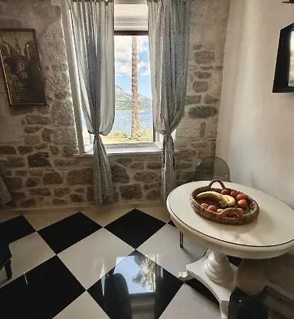 アパート Apartment Romano